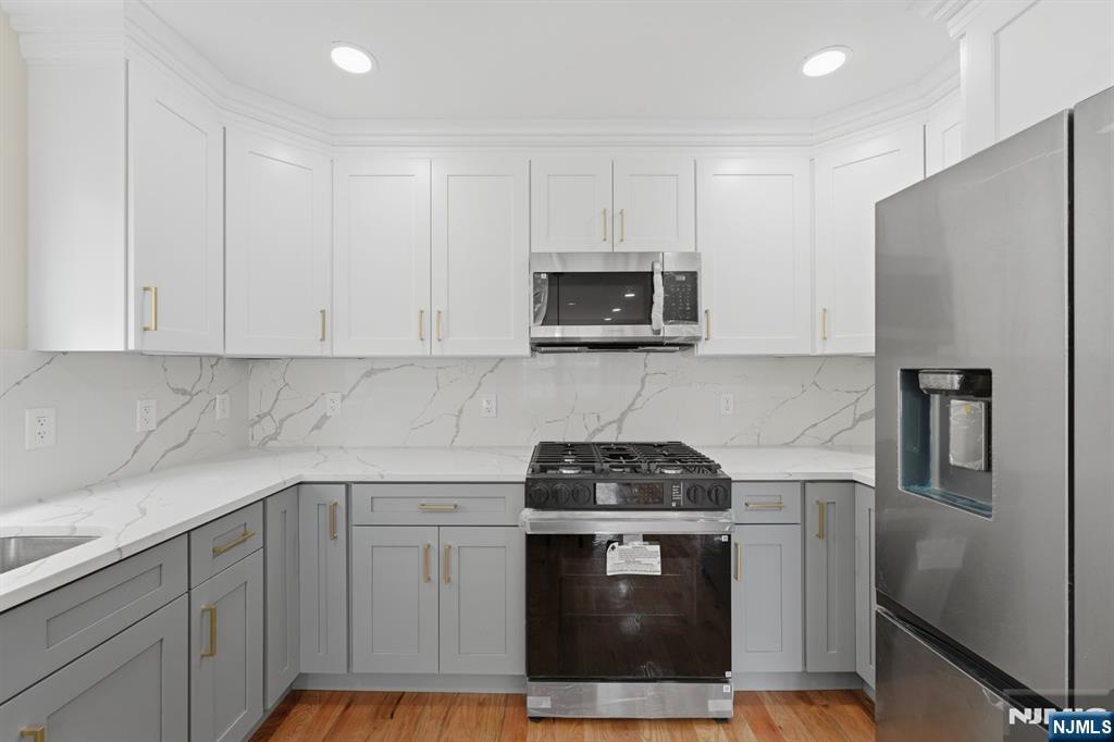 271-273 Schley Street — photo 11