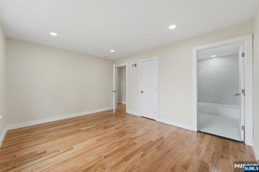 271-273 Schley Street — photo 15