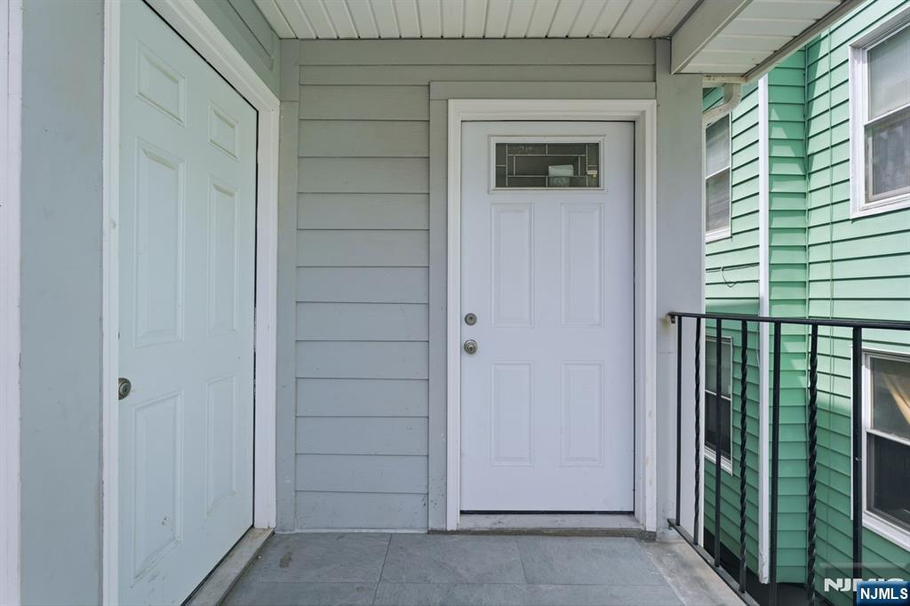 271-273 Schley Street — photo 3