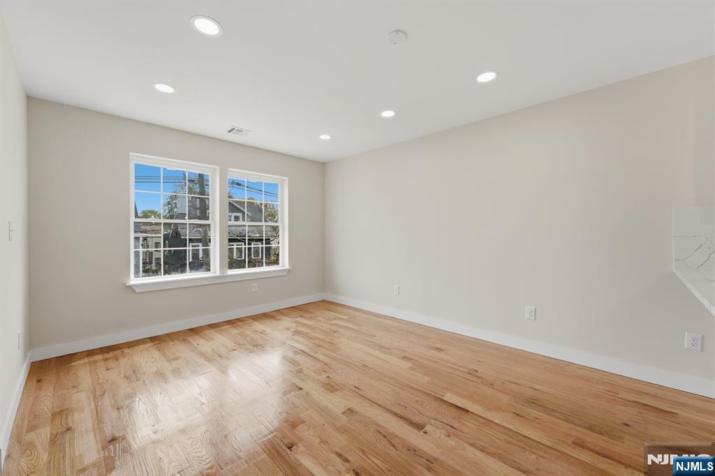 271-273 Schley Street — photo 26