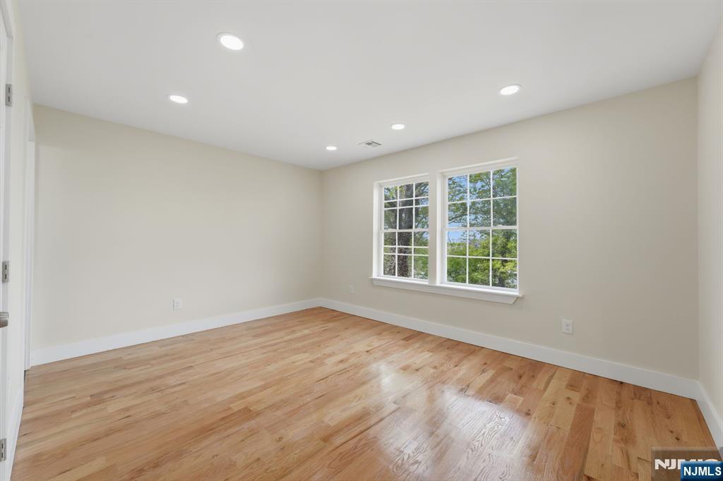 271-273 Schley Street — photo 33