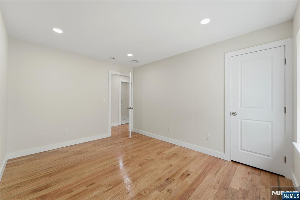 271-273 Schley Street — photo 37
