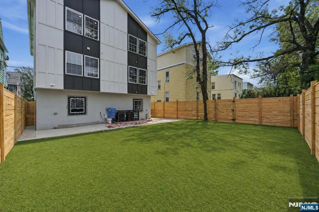 271-273 Schley Street — photo 45