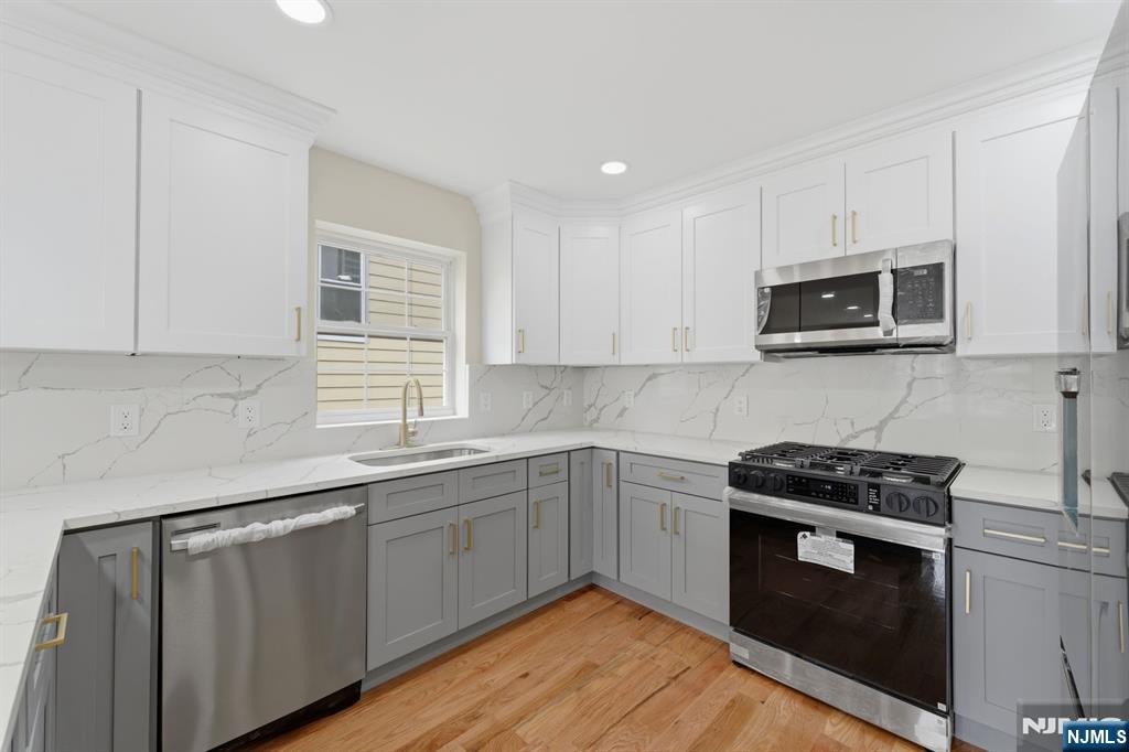 271-273 Schley Street — photo 8