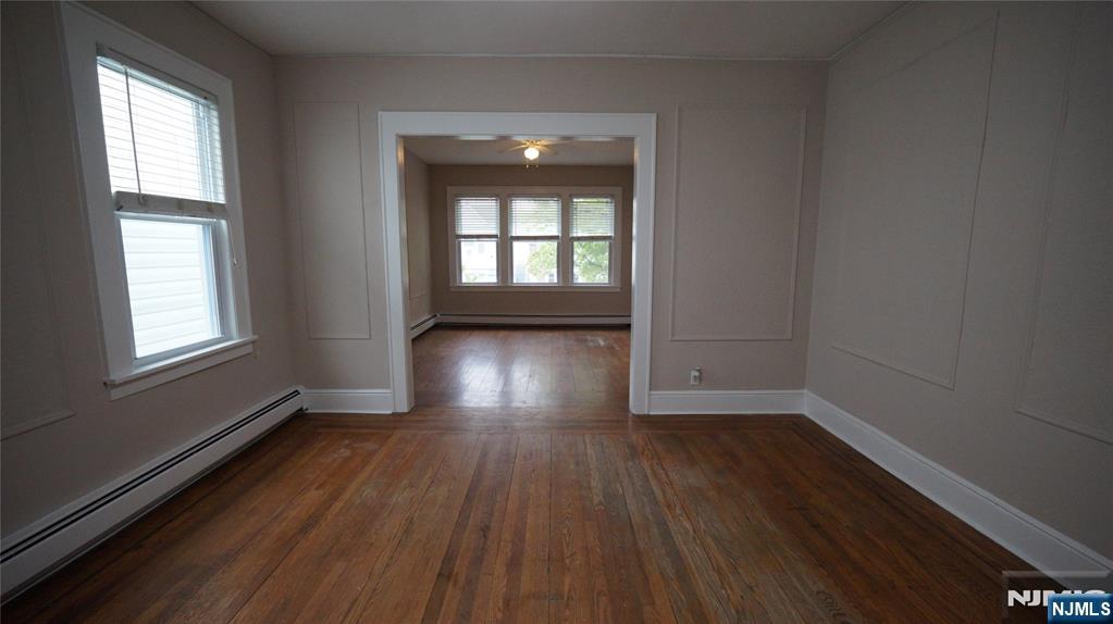 99 15th Street 2R - Photo 4