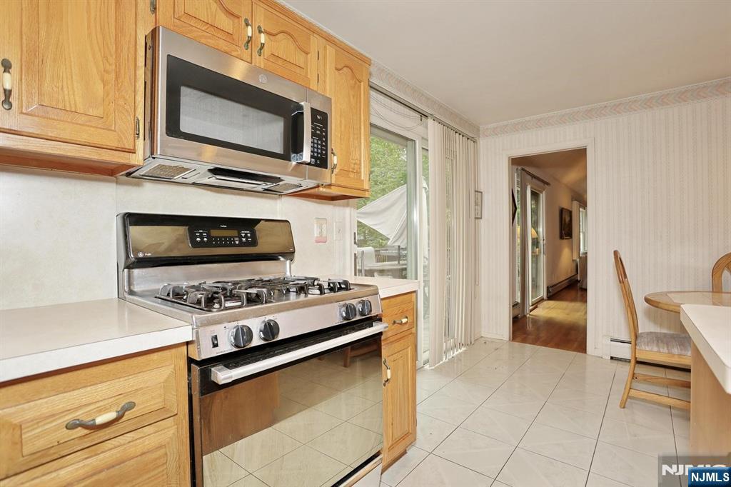51 Palisade Avenue, Emerson, NJ 07630 Listing Photo  13
