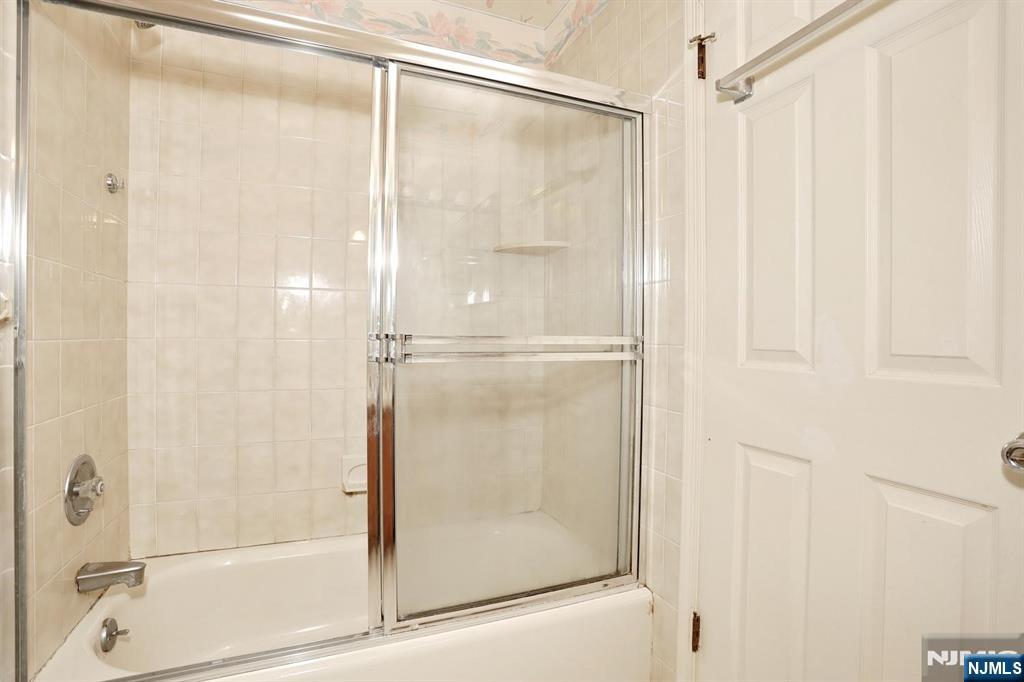 51 Palisade Avenue, Emerson, NJ 07630 Listing Photo  21