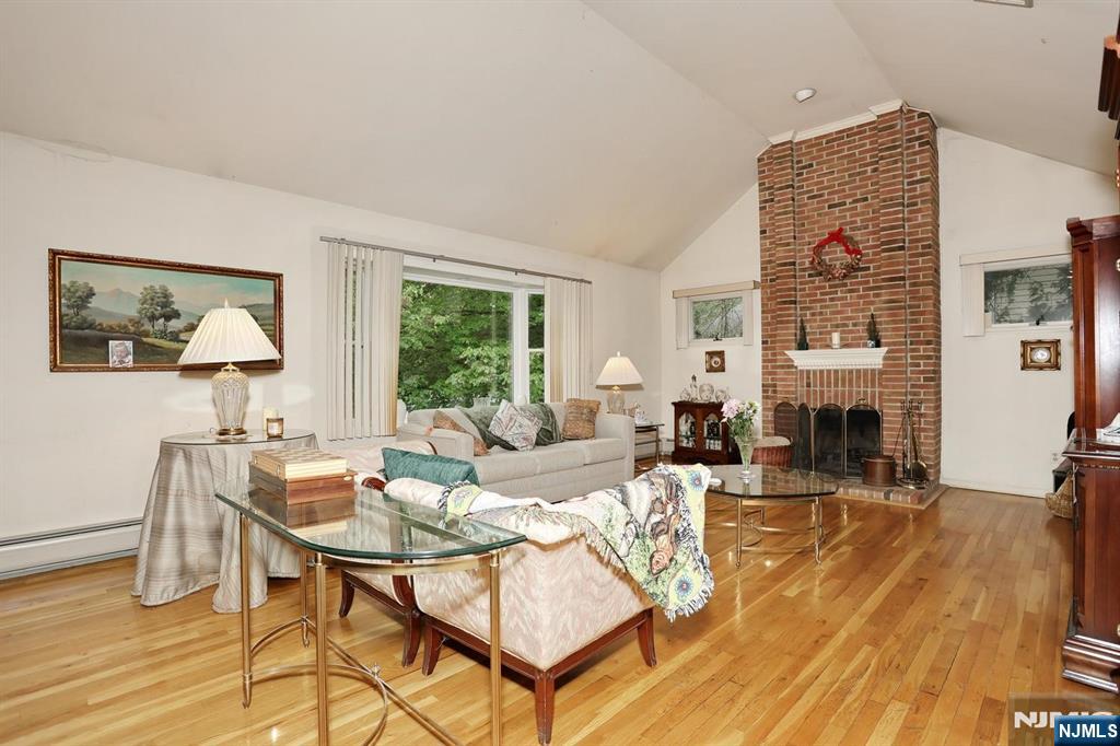 51 Palisade Avenue, Emerson, NJ 07630 Listing Photo  4