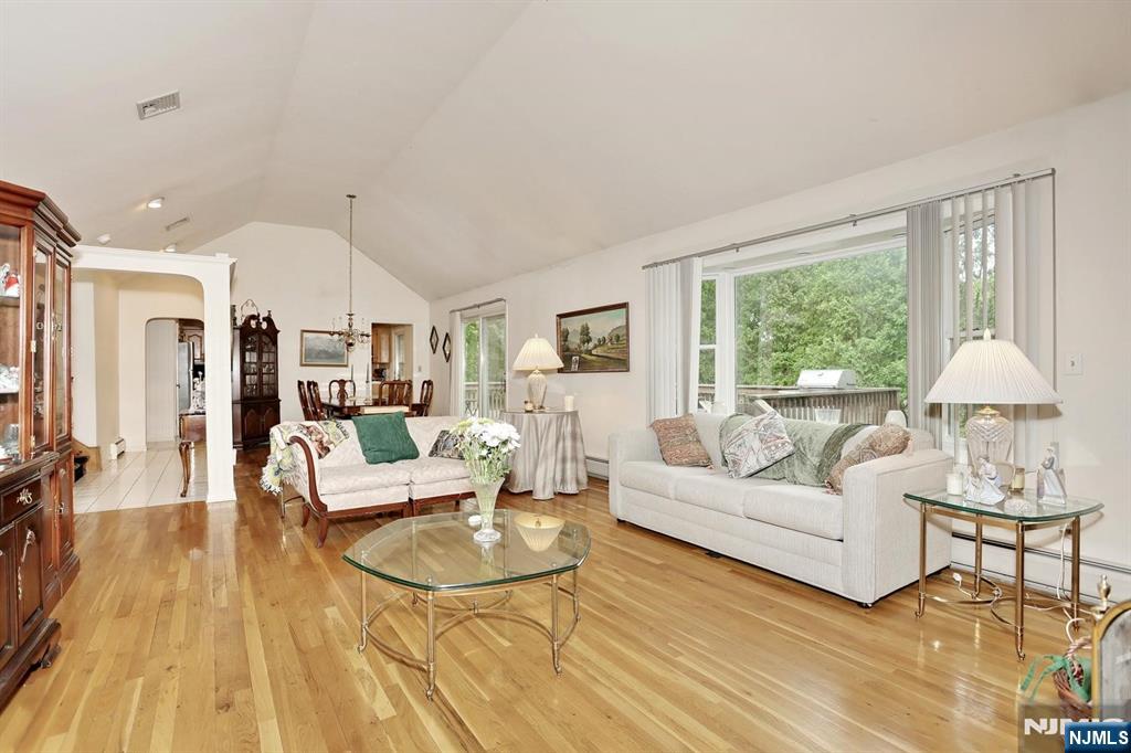 51 Palisade Avenue, Emerson, NJ 07630 Listing Photo  6