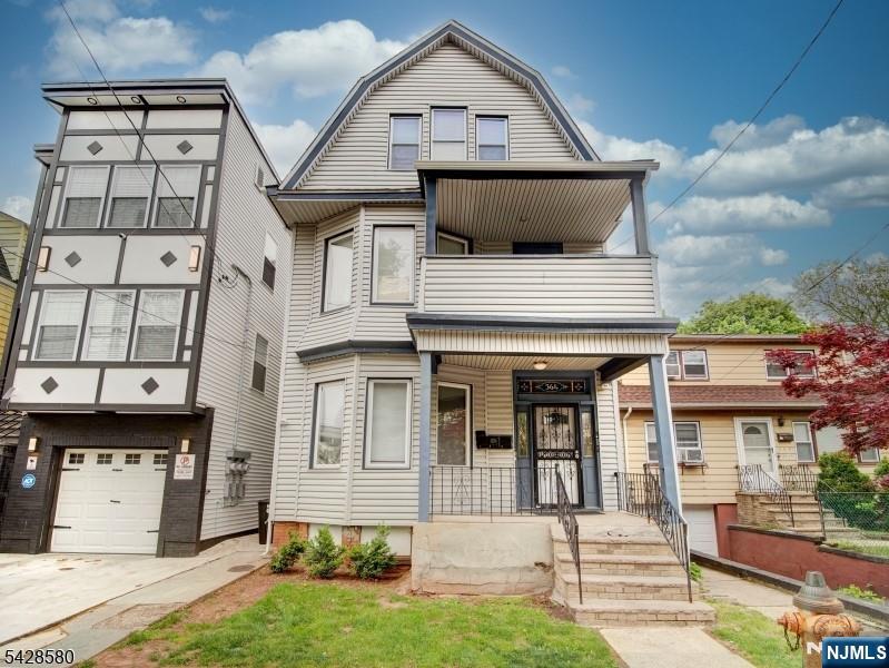 564 Sanford Avenue - Photo 1