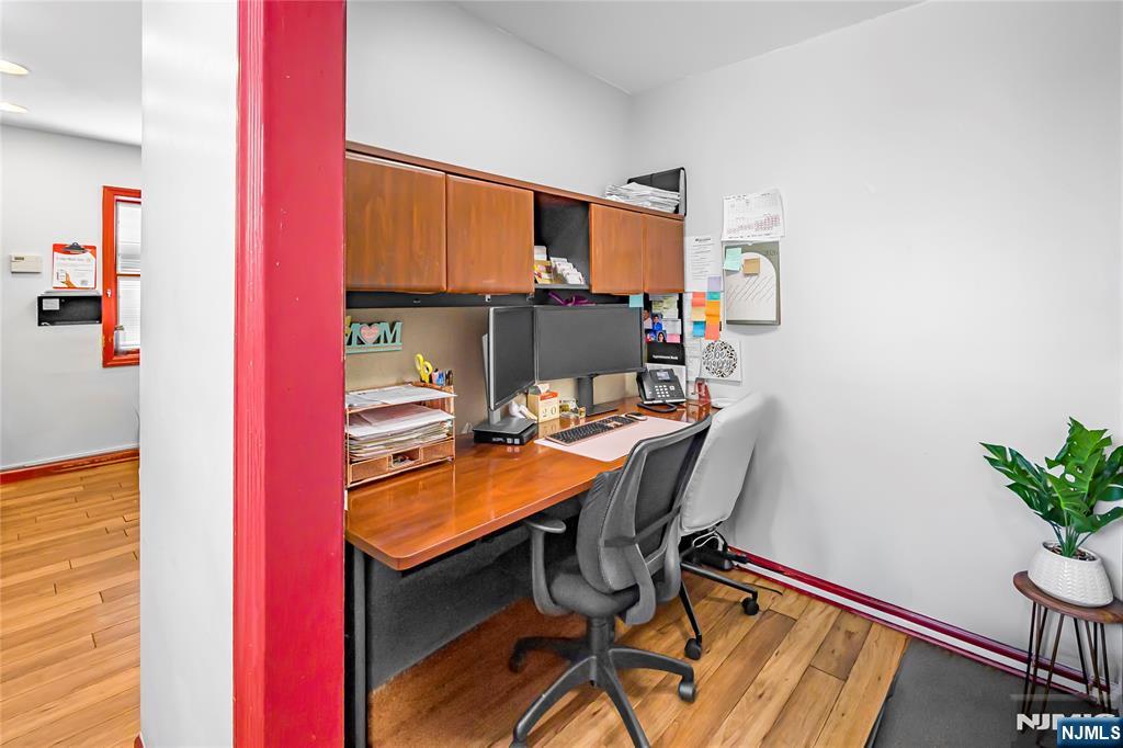 582 Franklin Avenue — photo 16