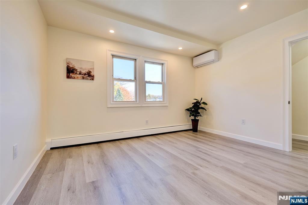 58 Zeliff Avenue