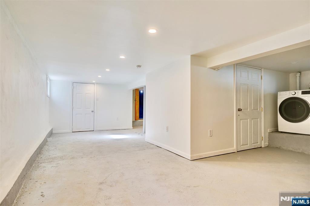 58 Zeliff Avenue