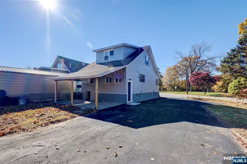 58 Zeliff Avenue