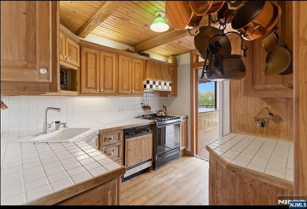 4 Horizon Rd #G-10, Fort Lee, NJ 07024