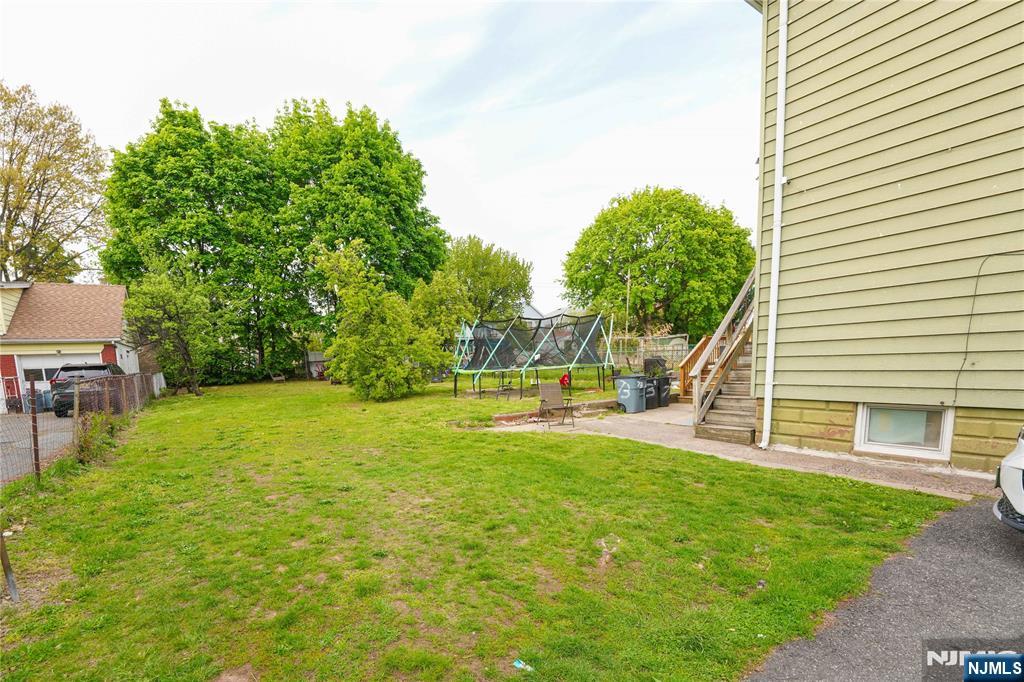 73 Division Avenue - Photo 3