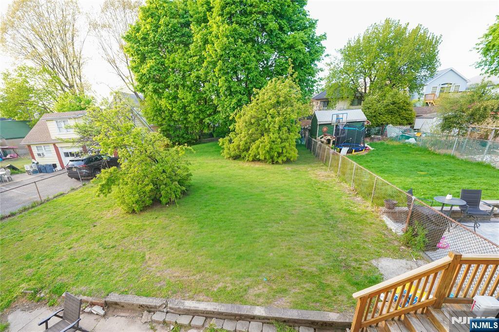 73 Division Ave, Garfield, NJ 07026