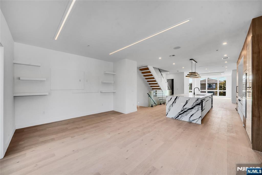 1524 11th Street — photo 16
