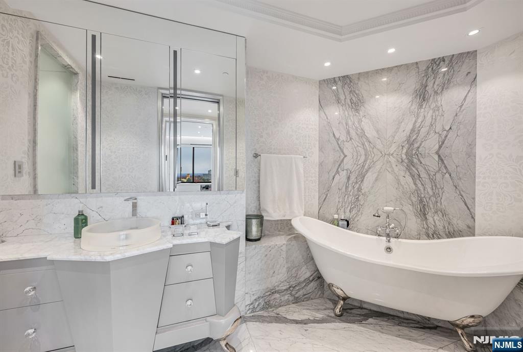 1512 Palisade Avenue, #20AR-PH, Fort Lee, NJ 07024 Listing Photo  15