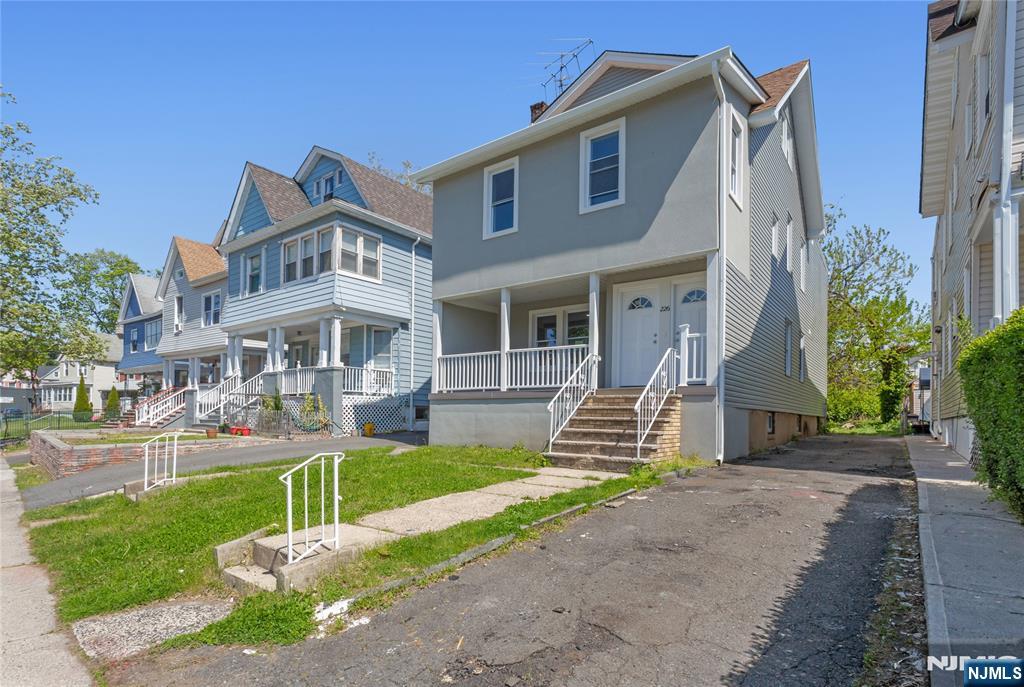 226 Clinton Street - Photo 1