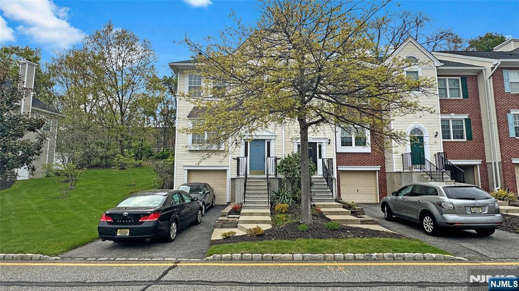 1051 Ash Drive - Photo 2