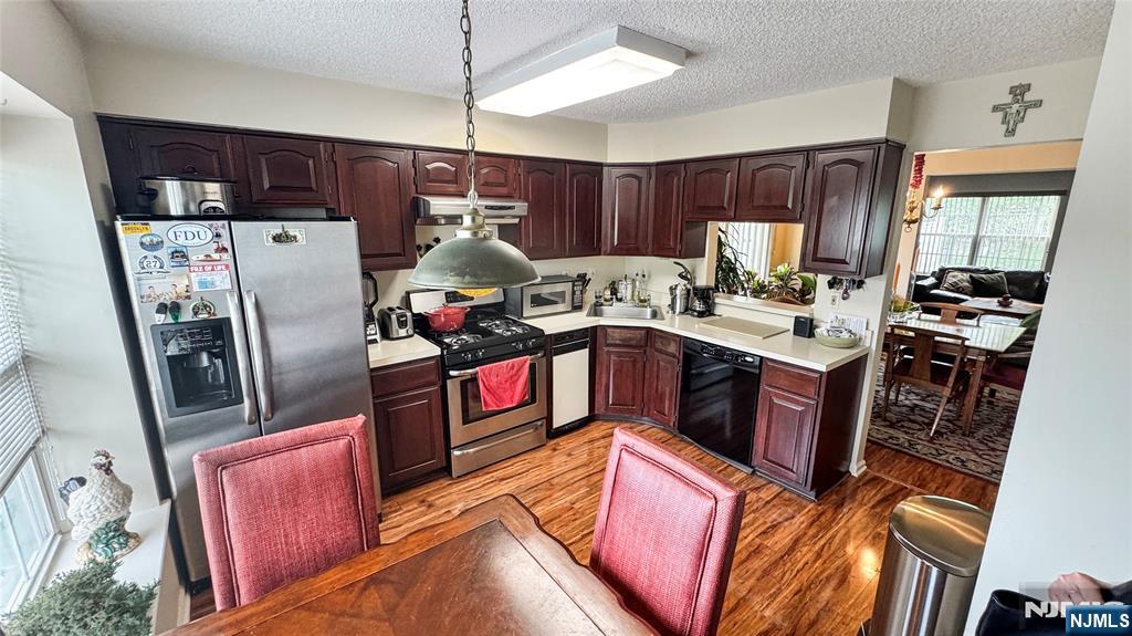 1051 Ash Drive - Photo 5