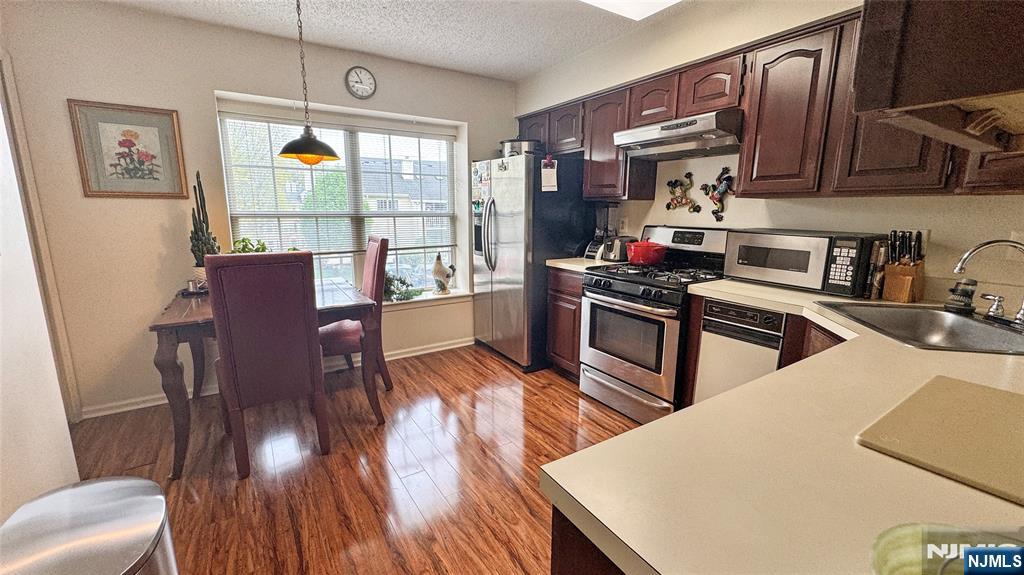 1051 Ash Drive, Mahwah, NJ 07430 Listing Photo  5