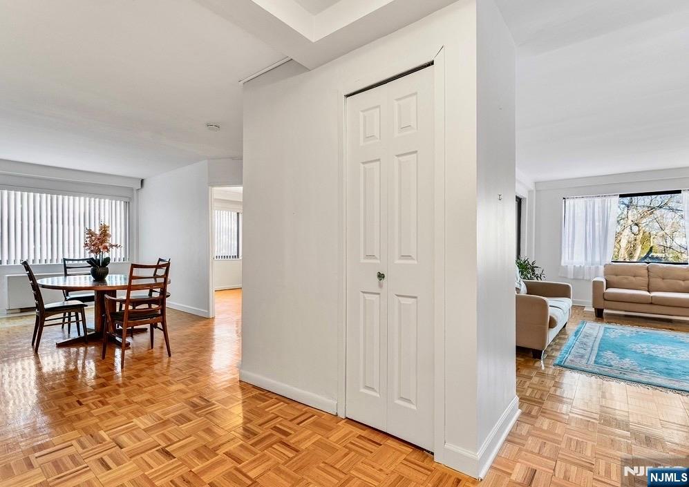 1375 River Road 1K - Photo 4