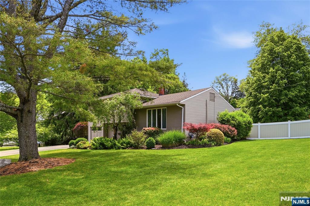 4 Ackerman Street - Photo 1
