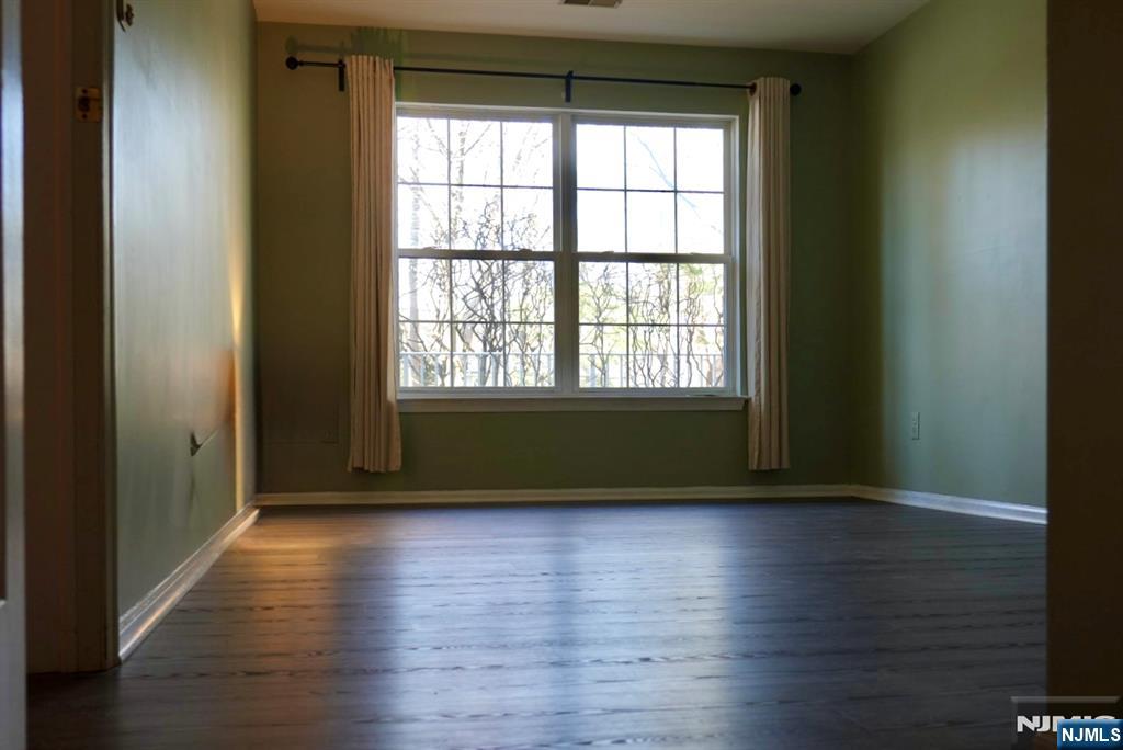 2009 Beatrice, Mahwah, NJ 07430 Listing Photo  6