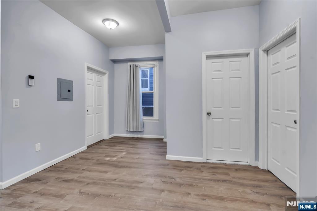 162 Clinton Street - Photo 4