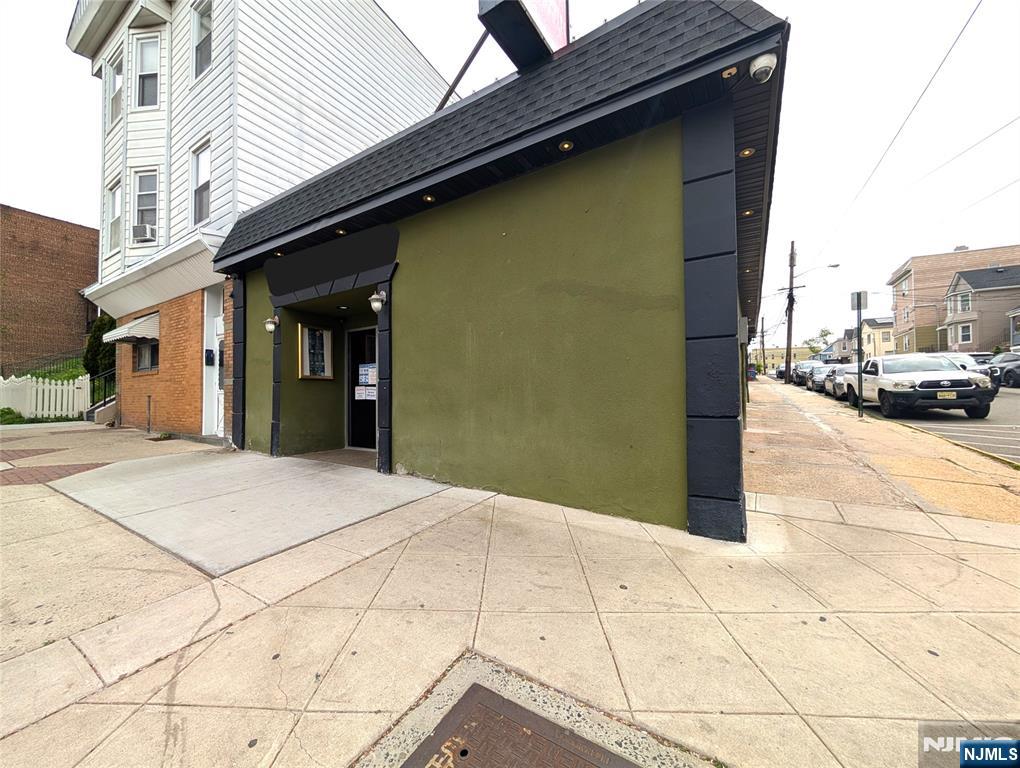 102 Kearny Avenue - Photo 2