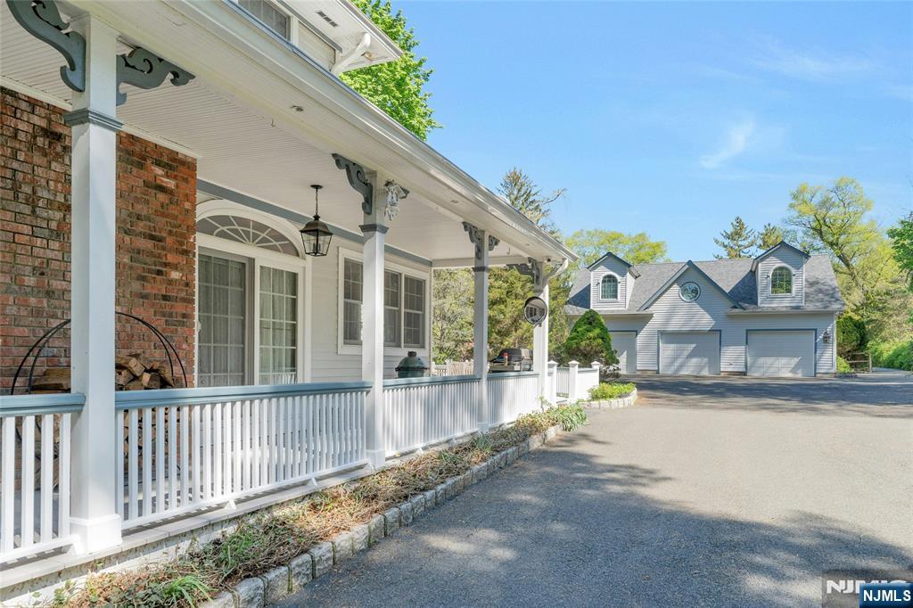 Porch & Carriage House