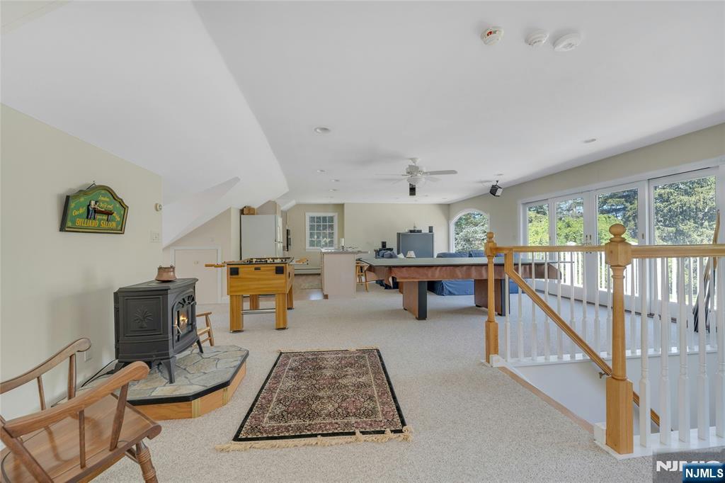 11 Lower Cross Road — photo 32