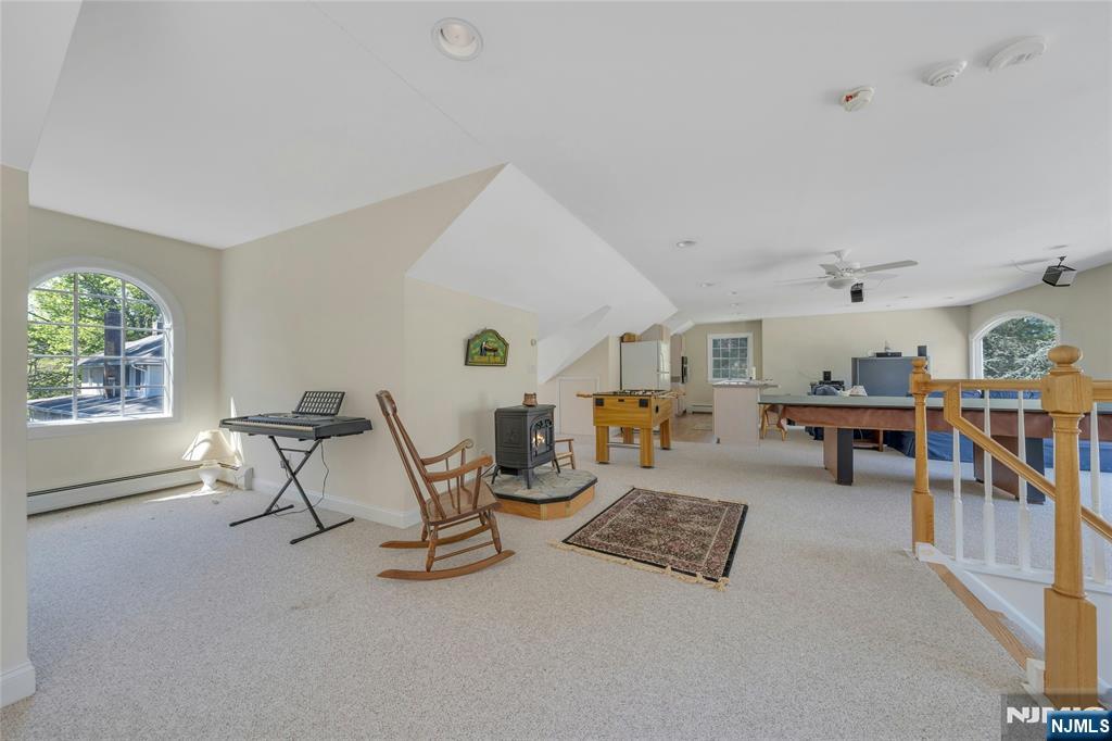 11 Lower Cross Road — photo 33