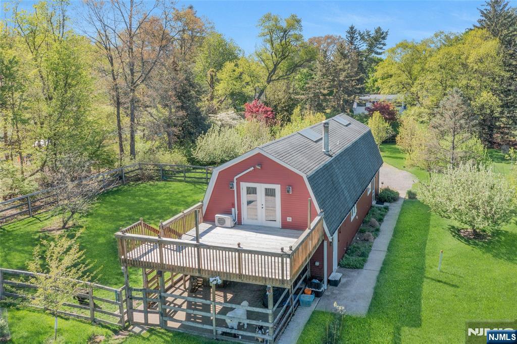 11 Lower Cross Rd, Saddle River, NJ 07458