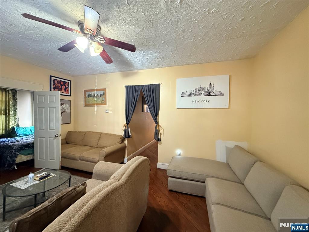 180 Shephard Avenue - Photo 3