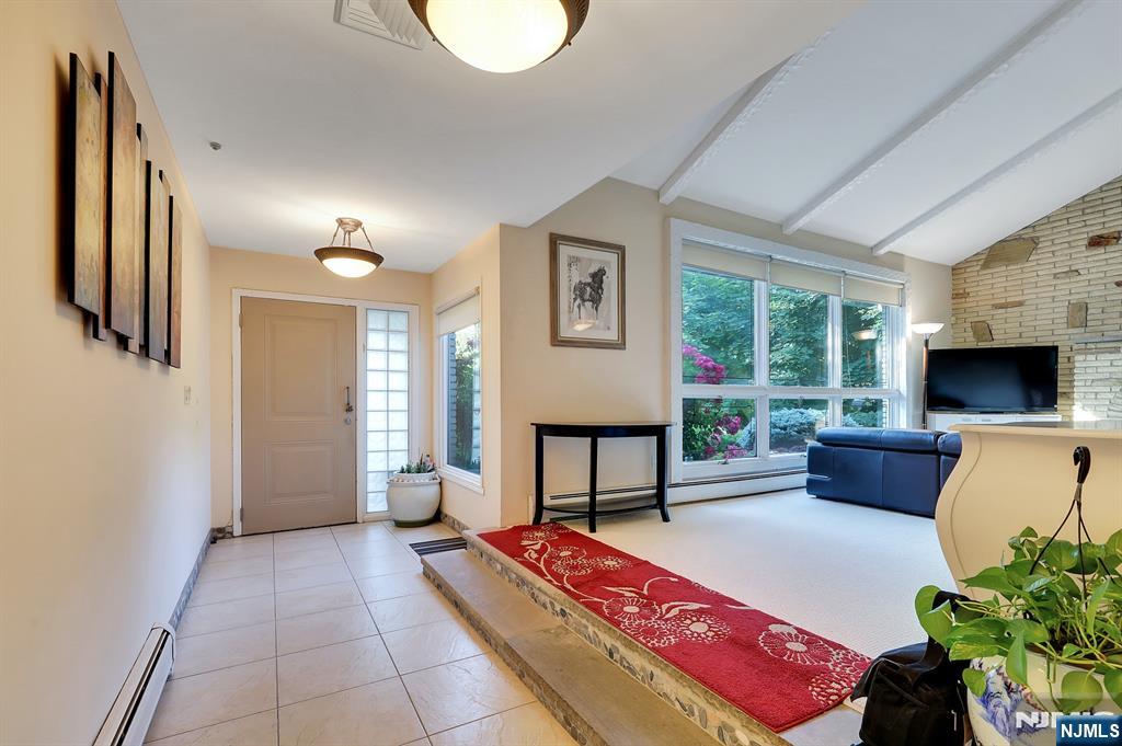 38 Ash Street - Photo 4