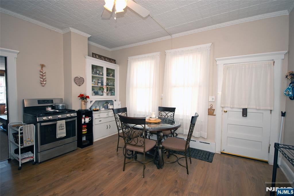 650 Main Street - Photo 5