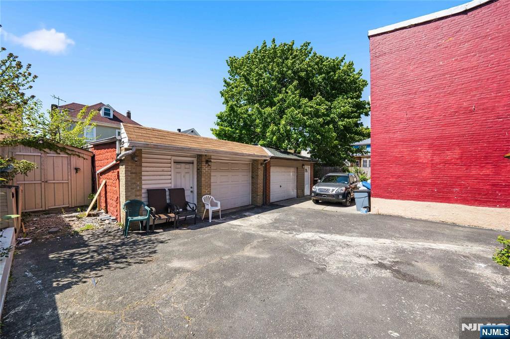 8401 2nd Avenue, North Bergen, NJ 07047 Listing Photo  12
