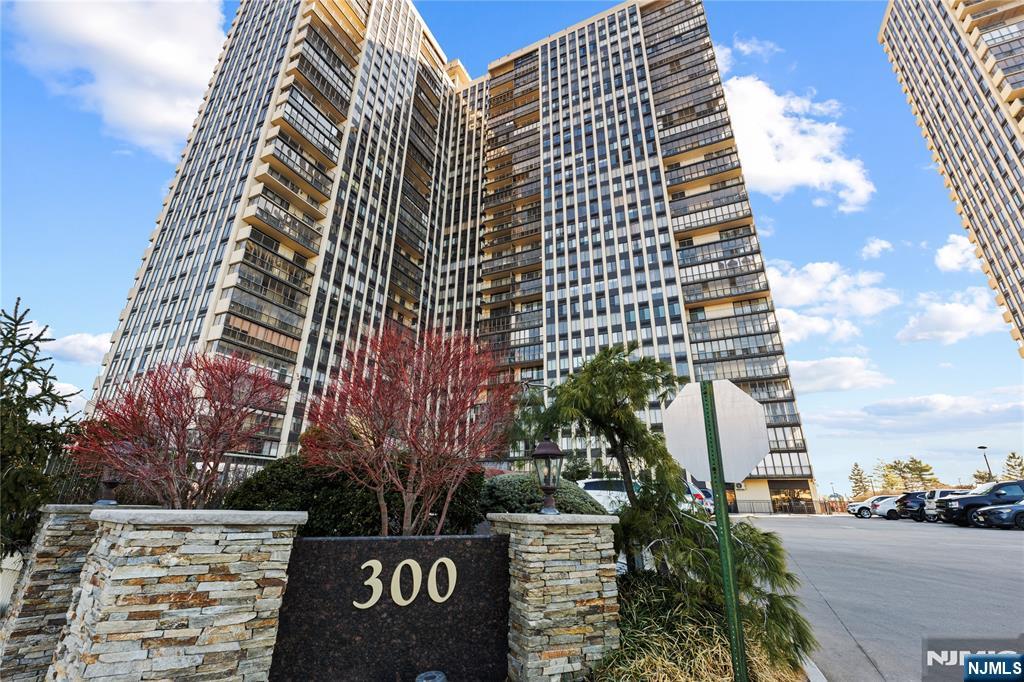300 Winston Drive 318 - Photo 1