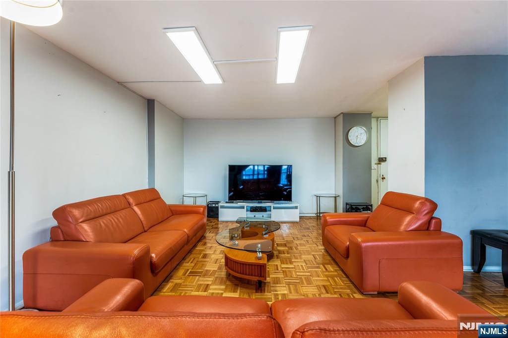 300 Winston Drive 318 - Photo 4