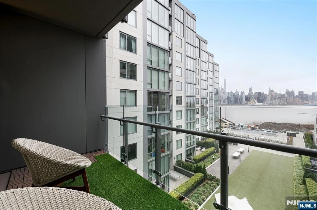 9 Ave At Port Imperial #713 — photo 30