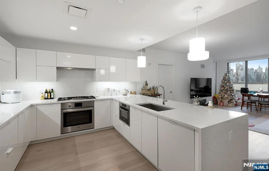 9 Ave At Port Imperial 713 - Photo 5