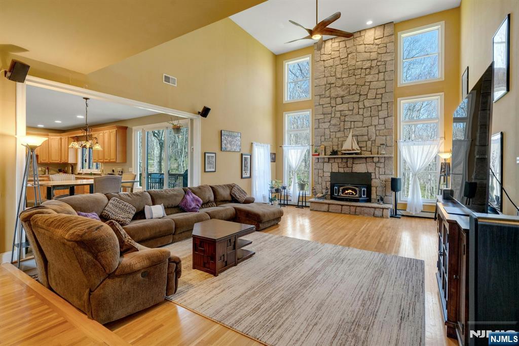 13 Greenfield Hill — photo 15