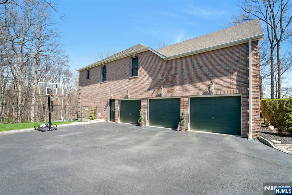 13 Greenfield Hill — photo 45