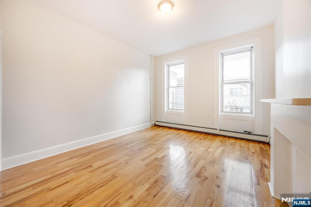 147 New York Avenue 2L - Photo 4