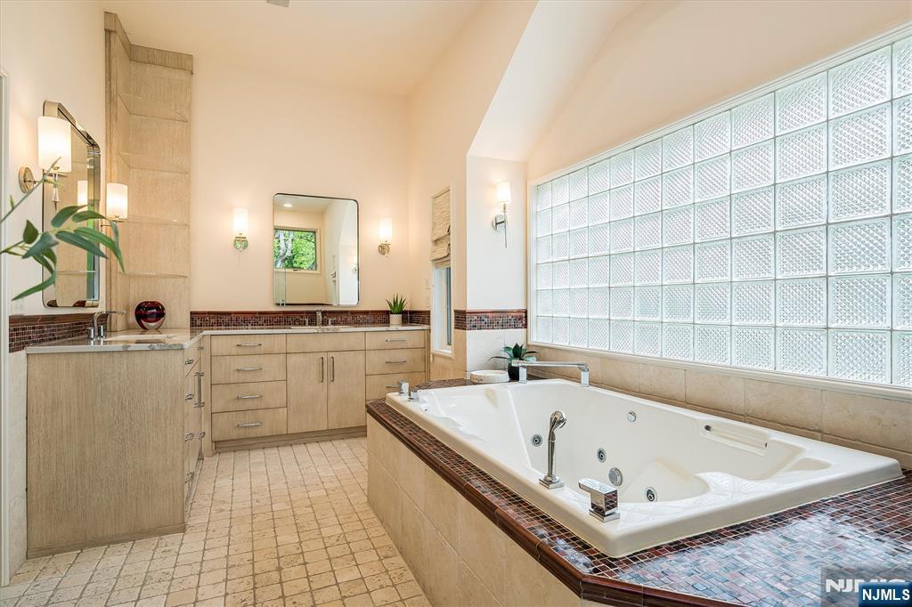 4 Hunter Ridge — photo 18