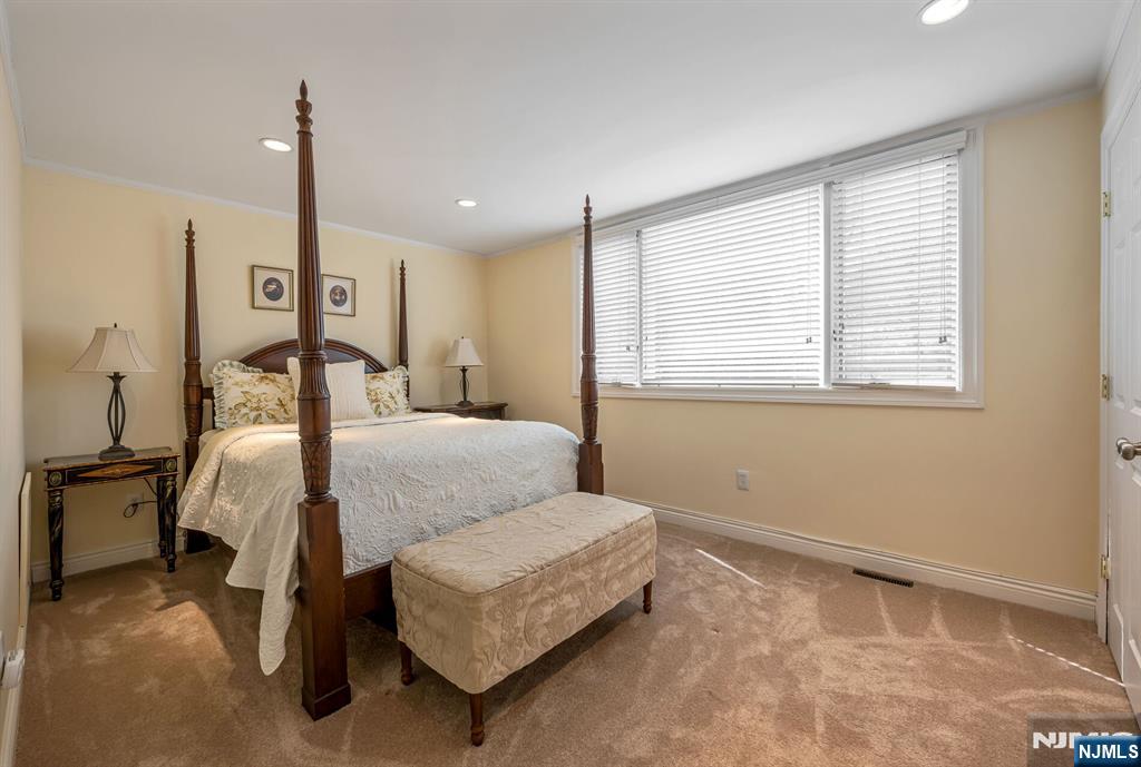 Bedroom 5 Ensuite