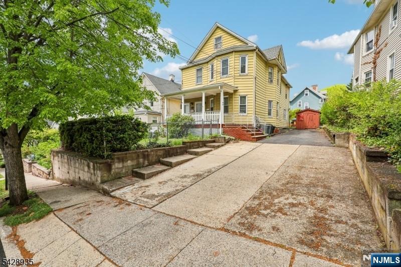 52 Preston St, Ridgefield Park, NJ 07660